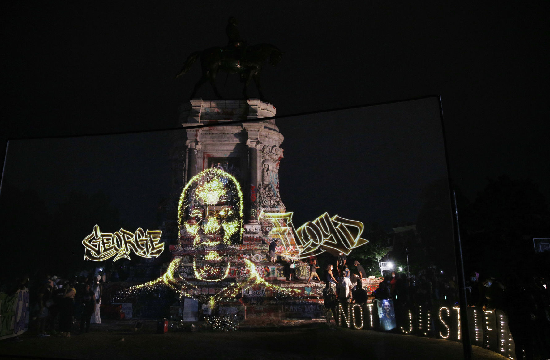 20200729_MET_HOLOGRAM_JW01